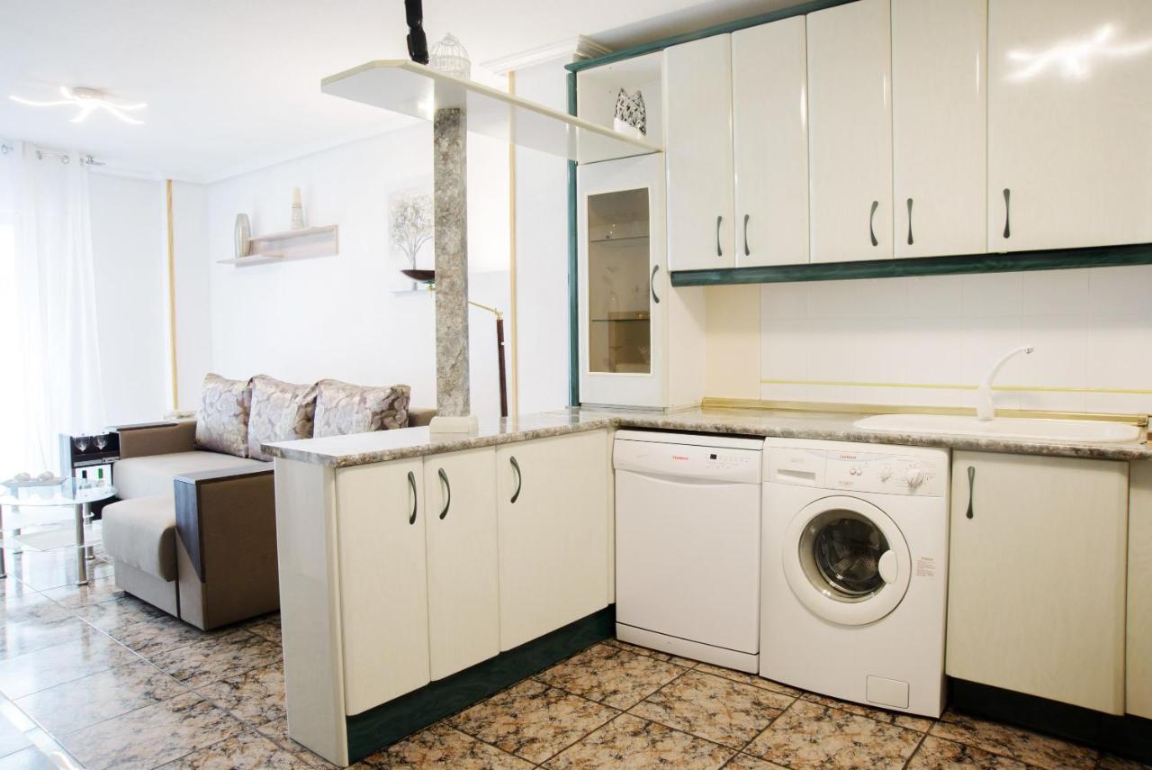 Holiday La Loma Apartment تورّيفيِخا المظهر الخارجي الصورة