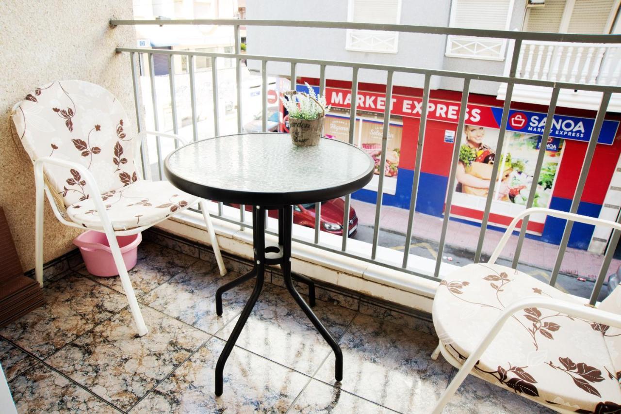 Holiday La Loma Apartment تورّيفيِخا المظهر الخارجي الصورة