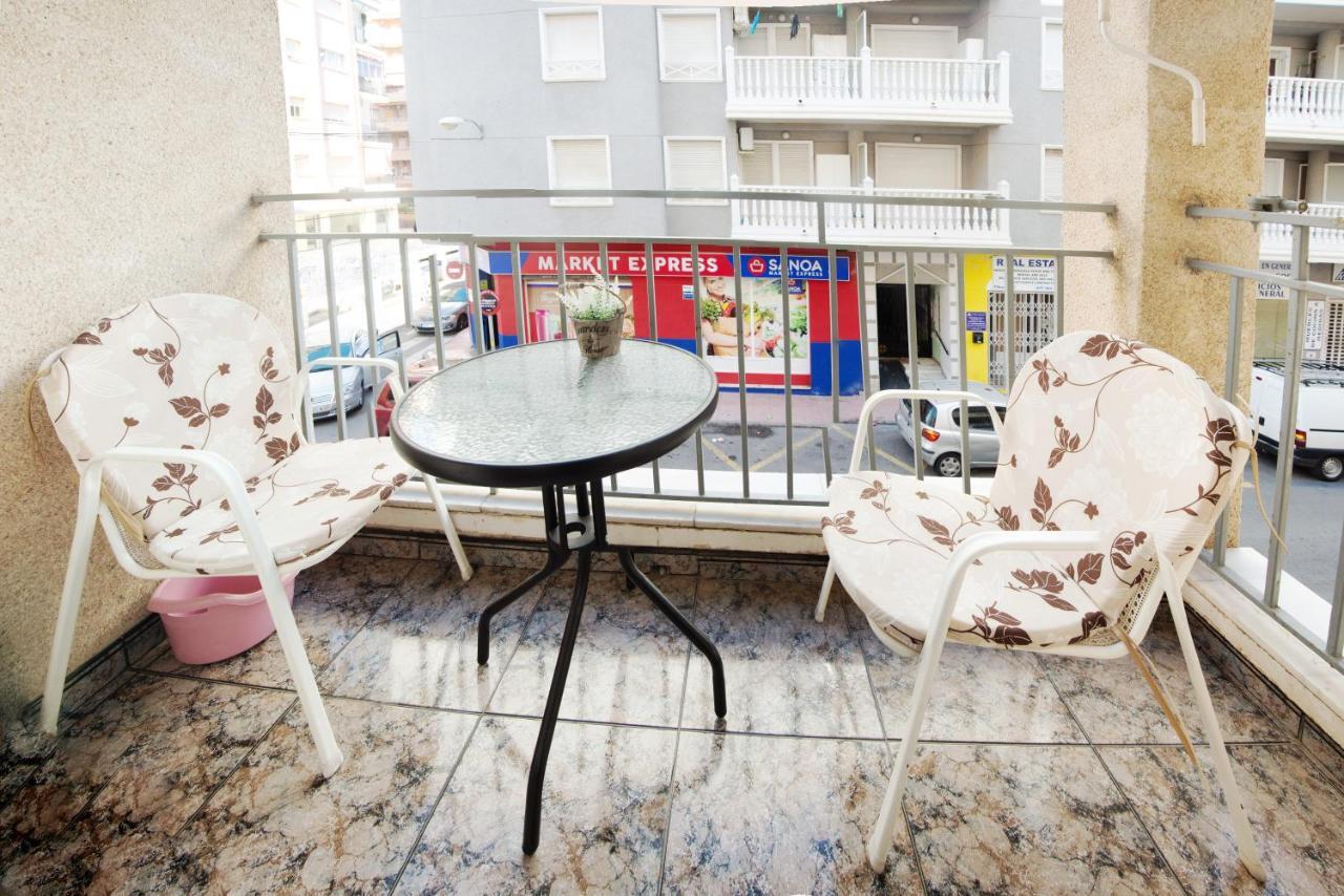 Holiday La Loma Apartment تورّيفيِخا المظهر الخارجي الصورة